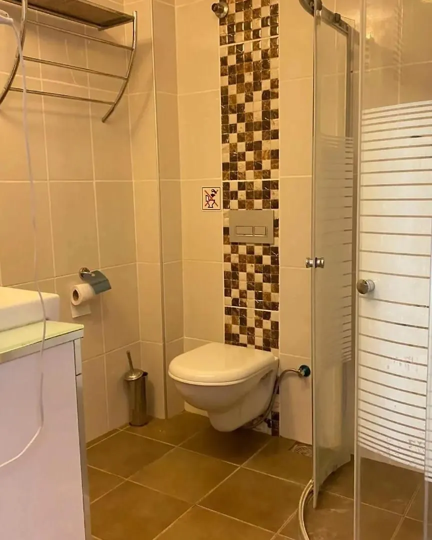 Oeluedeniz Ayyildiz Pansiyon Fethiye Homestay