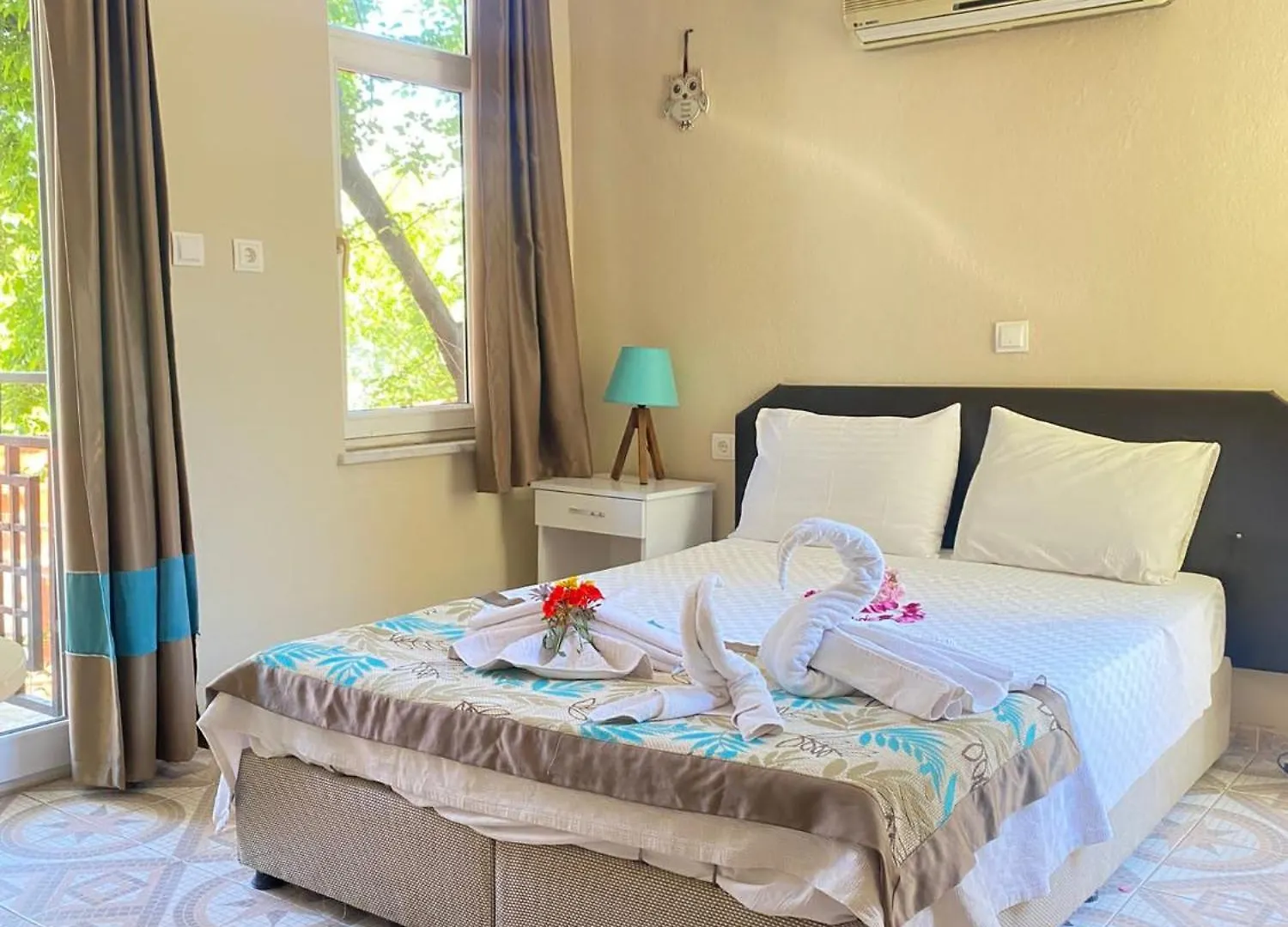 Oeluedeniz Ayyildiz Pansiyon Fethiye Turkey